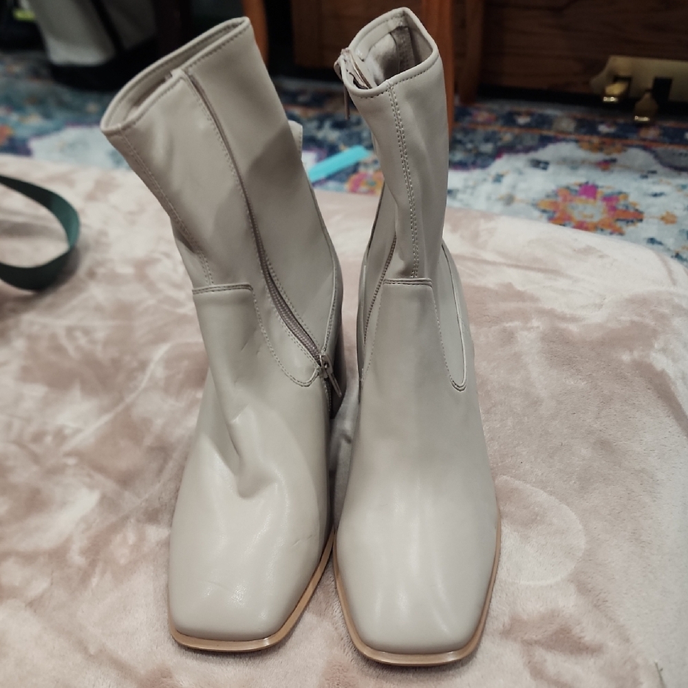 Jeffrey Campbell Cream Heeled Boots